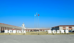 产物涵盖木门、护墙板、衣柜橱柜及系统